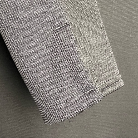 Oakley | Deep Plum Softshell Fleece Hoodie, Medium - Picture 5 of 6